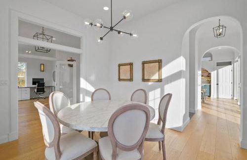 Starry Oak Vineyard Retreat w Hot Tub - Foto 22