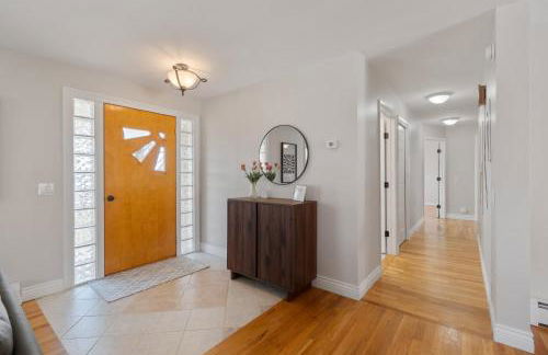 High-End Finger Lakes Escape - Expansive Game Room, Cozy Firepit, & Scenic Views - Foto 12