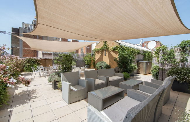 Happy People Gaudi Sant Pau - Foto 71