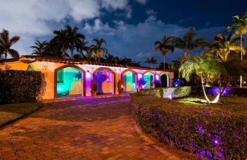 ~Villa Victoria Luxury! (Pool)~1 mile from beach - Foto 10