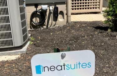 Walk to Stadiums & Downtown, Jet Tub, Historic Apt - Foto 7