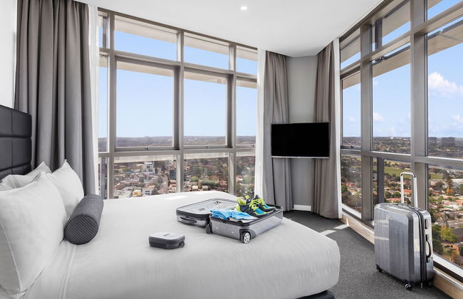 Meriton Suites Church Street, Parramatta - Photo 6