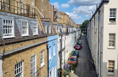 The Mews House - Photo 17