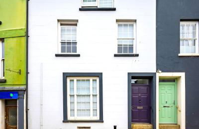 A stunning 3 bed Apartment - Photo 15