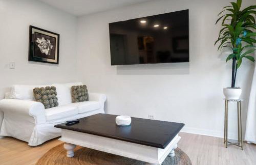 The Garden House Hot Tub Pool and Lush Garden Oasis - Foto 9