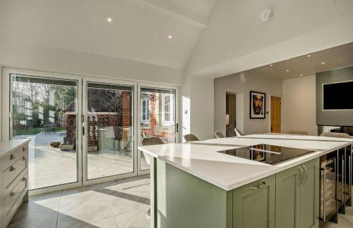 Luxury Detached House in Large Private Grounds, with Outdoor Jacuzzi and Sauna - Foto 71