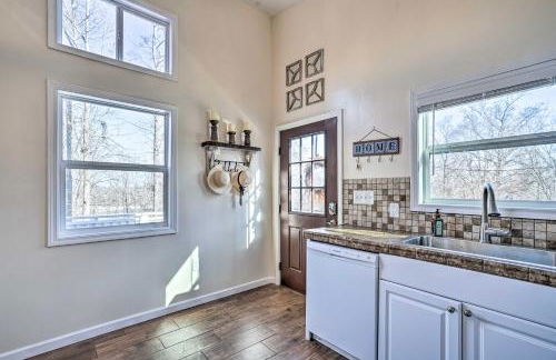 Gray Home with View of Boone Lake and Fire Pit! - Foto 10