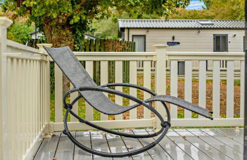 Astoria Lodge Smart Modern 2-Bedroom Holiday Lodge Milford on Sea - Photo 39