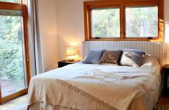 Lux, designer 8-acre retreat with private creek - Foto 29