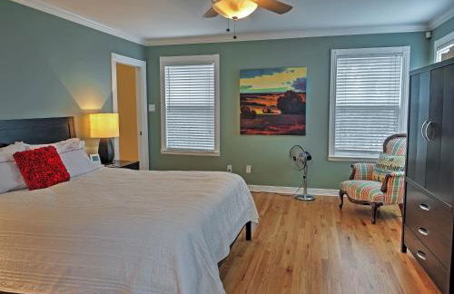 Quaint Austin Home with Yard about 5 Mi to Downtown! - Photo 14