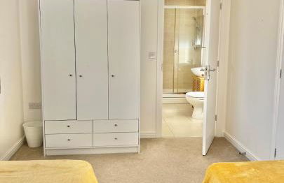 Rushden - 5 Beds Modern Home, Free Private Parking, TV, Garden - Foto 12