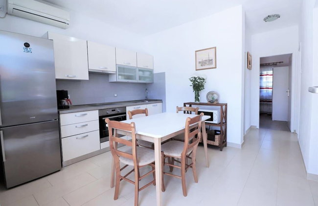 Villa Mendula Trogir - Luxury villa by the beach - heated pool - lush green garden - Photo 15