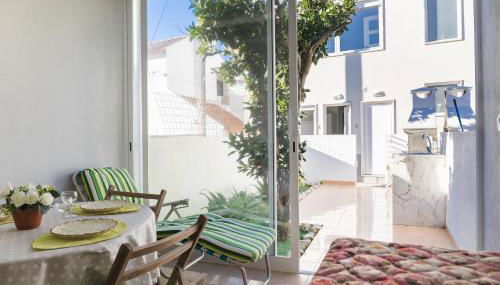 2 Bedroom house and Garden Lounge - Foto 4