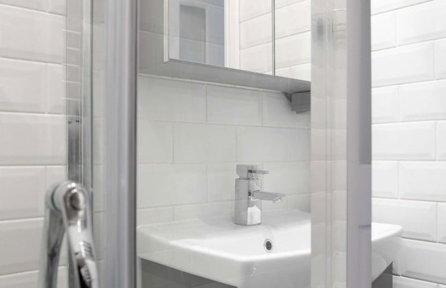 Beautiful 3BD Flat in Archway London - Photo 17