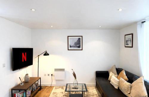 Central Brick Lane 2 Bedroom Flat - Private Patio - Foto 1