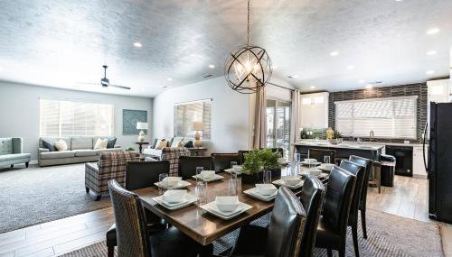 Paradise Village 113 Water Park and Kids Cove, Ping Pong, XBOX 360, Games, Beautiful Mountain Views, and More - Foto 3