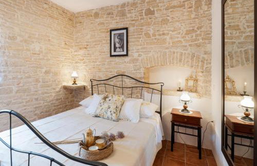 Charming Villa with Private Garden & BBQ - Foto 27