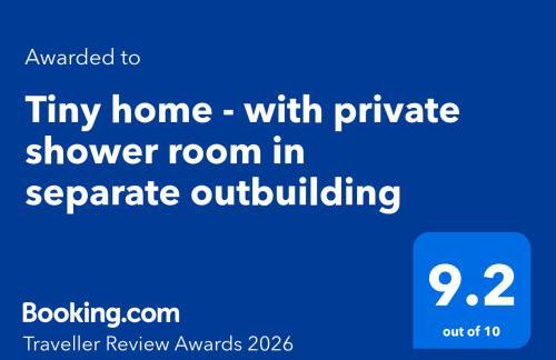 Tiny home - with private shower room in separate outbuilding - Foto 12