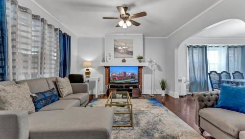 Renovated Main Floor Large 3 Bed House - Foto 2