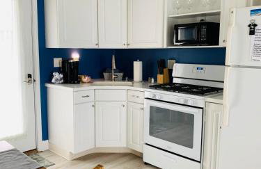 Waters Edge Lakefront with Kayaks Fire Pit and Dock - Foto 25