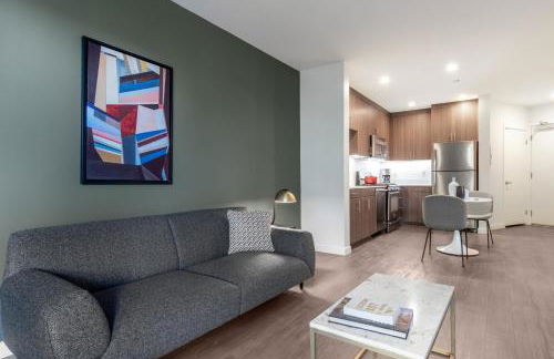 Blueground Beverly Grove rooftop nr Beverly Hills LAX-224 - Foto 1