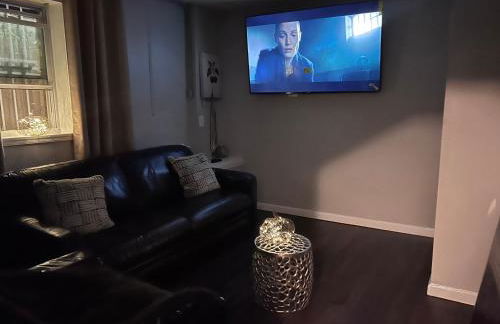 The Layover Lounge - Foto 3