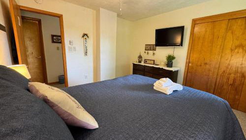 BBQ, WIFI, full kitchen, SmartTV, Firepit, Queen - Foto 5