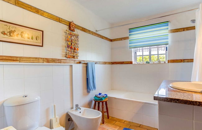 Holiday Home at Portimao With Fenced Garden - Photo 12