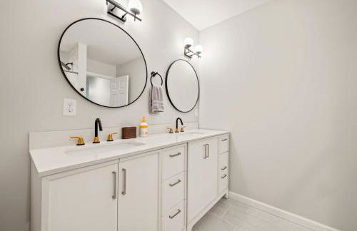 Ideal Family Stay Sleeps 20 in Bloomfield, CT - Foto 63