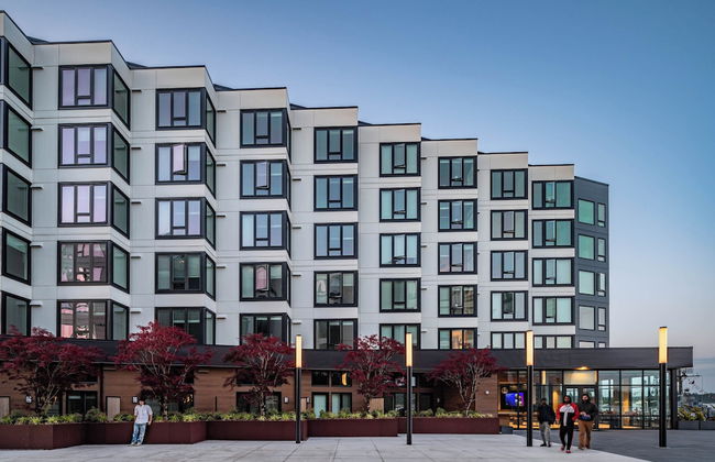 Marina Square Suites - Photo 34