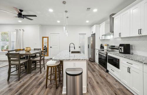 Centrally Located Home in Atlanta-10 Mins from GA Aquarium, Mercedes Benz Stadium, & Much More - Foto 17