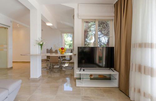 Pine Tree Apartment Zanetic - Photo 8