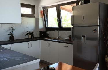 Thalantheia House - Photo 13