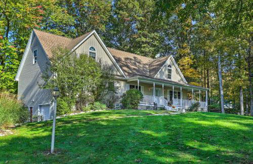 Pet-Friendly Grand Pine Bush Retreat on 2 Acres! - Foto 1