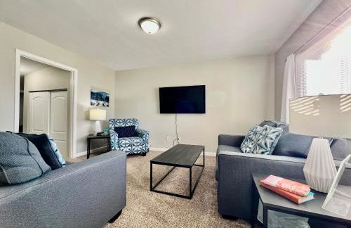 Charming 4BR Home in Liberty Township w Large Deck - Foto 16