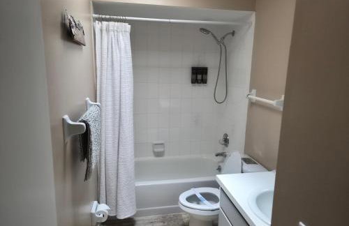 Traveling for Work or Fun 4BR Near KSC - Port Canaveral - Foto 12