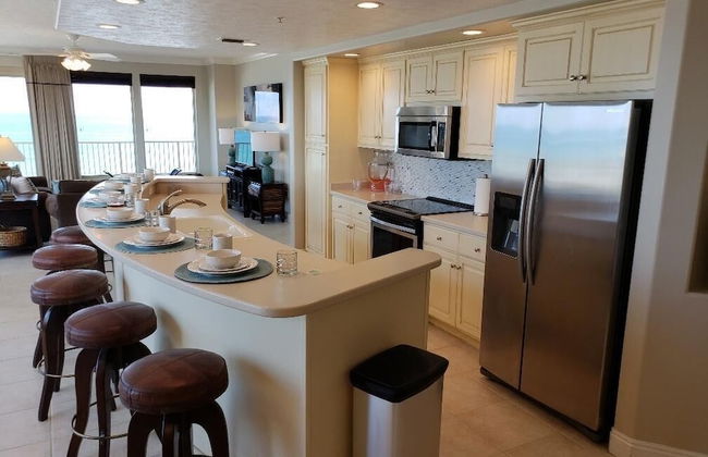 Cozy Condominium with Astonishing View from Spacious Balcony - Unit 0401 by RedAwning - Foto 16