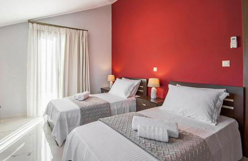 Zissis Villa & pool 5min drive to beach - Foto 13