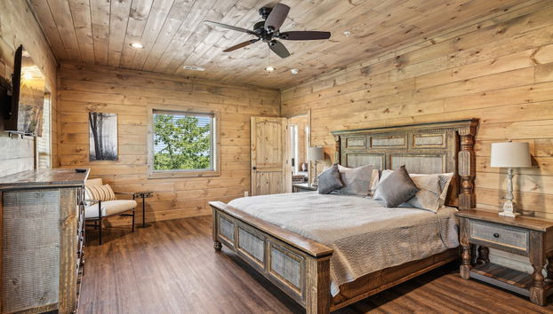 Moonshine Mountain Lodge 5 Bedroom Cabin by RedAwning - Foto 5, Habitación