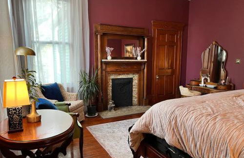 Large Historical Home for Groups Walk to Downtown! - Foto 40