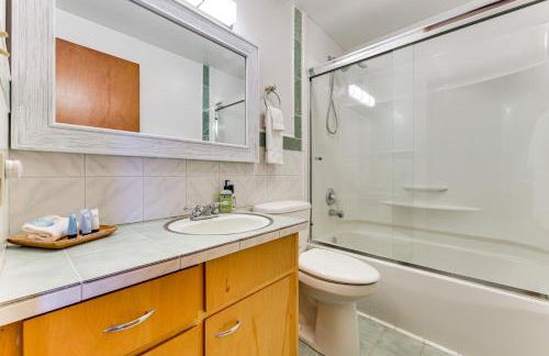 Beachfront Anderson Island Escape Rainier Views! - Foto 13