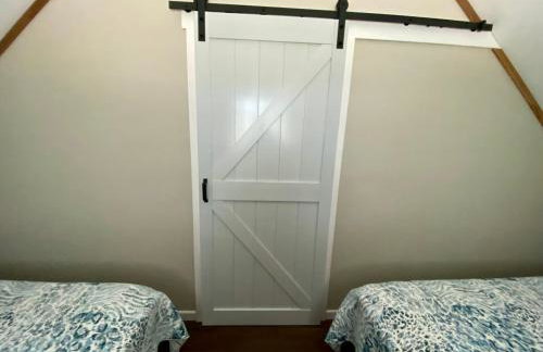 Away at the River - Foto 57