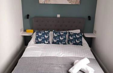 Modern cosy apartment walking distance to many cove beaches and coast path walks as well as the famous Helford river - Foto 34