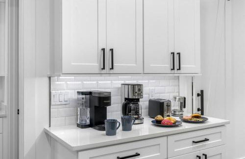 2 Million Villa Heated Pool w Luxury Spa 6BR & 6BR Waterfront by Canal - Foto 20