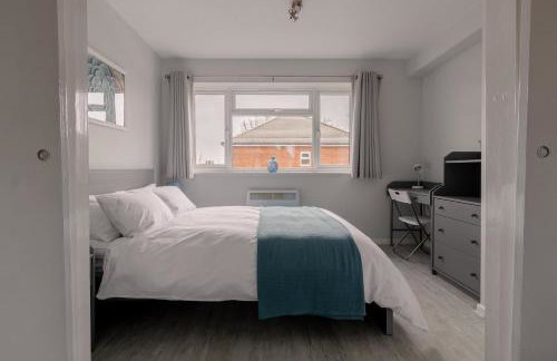 Racecourse Revelation! Free parking - Photo 15