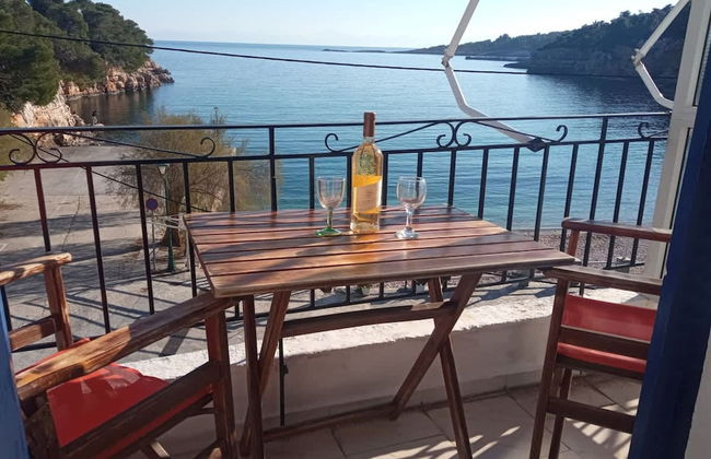 Alonnisos Beachfront Nest - Cozy Summer Getaway - Foto 1