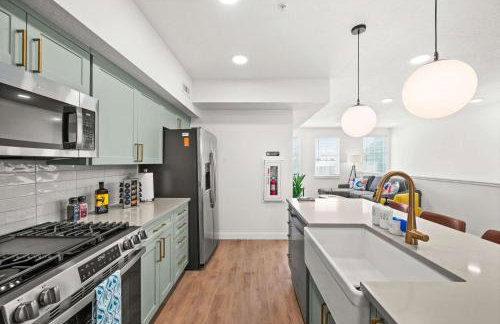 Boho Vibe Townhome King Bed Garage SLC - Foto 13