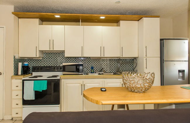 Kingston Most Centrally Located Two Bdrm - Foto 7