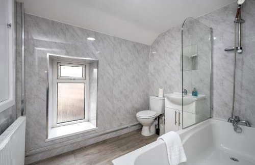 Spacious 3BR with Parking - Foto 21