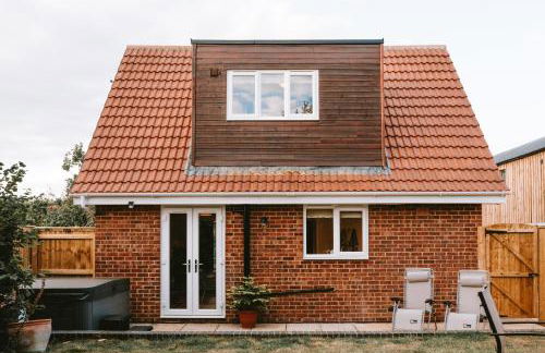 Romantic Country Cottage with Private Hot Tub - Foto 32